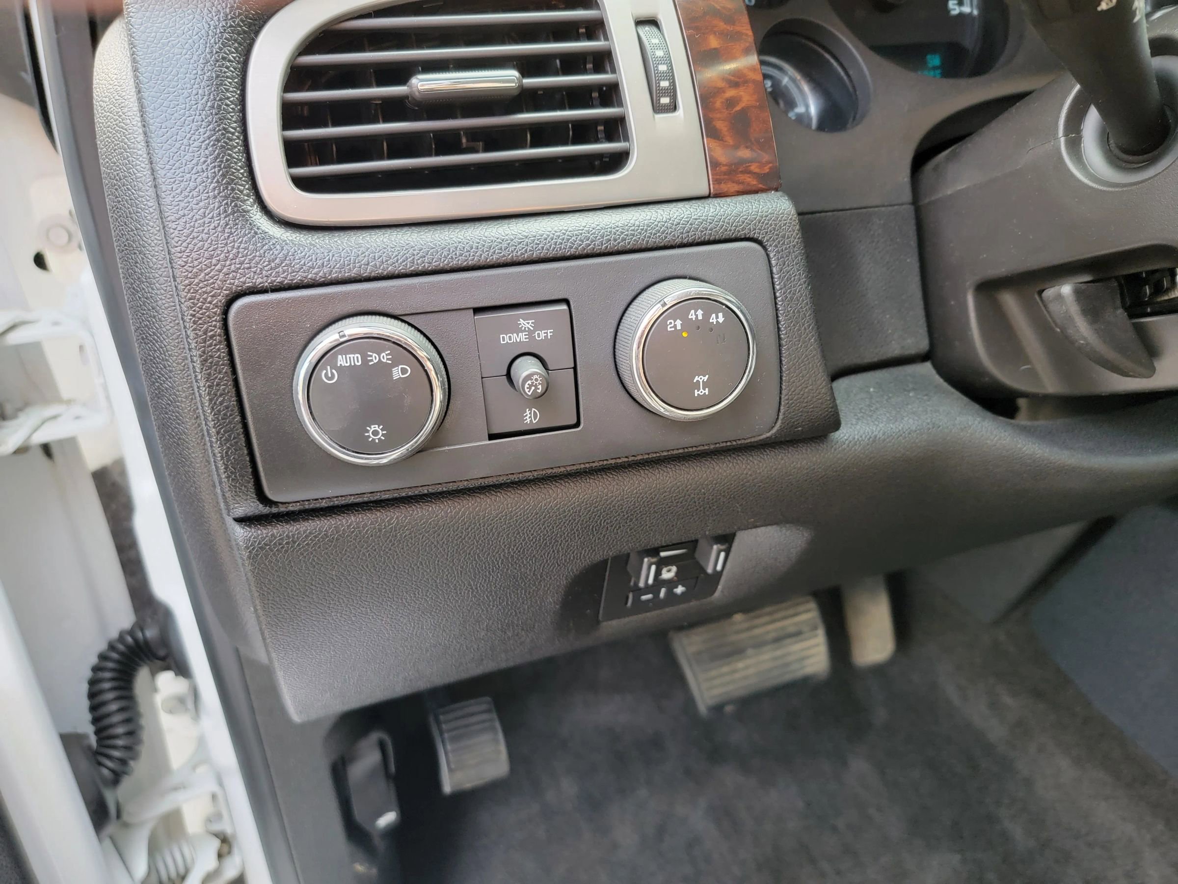 Used 2012 GMC Sierra 3500 Denali image 16