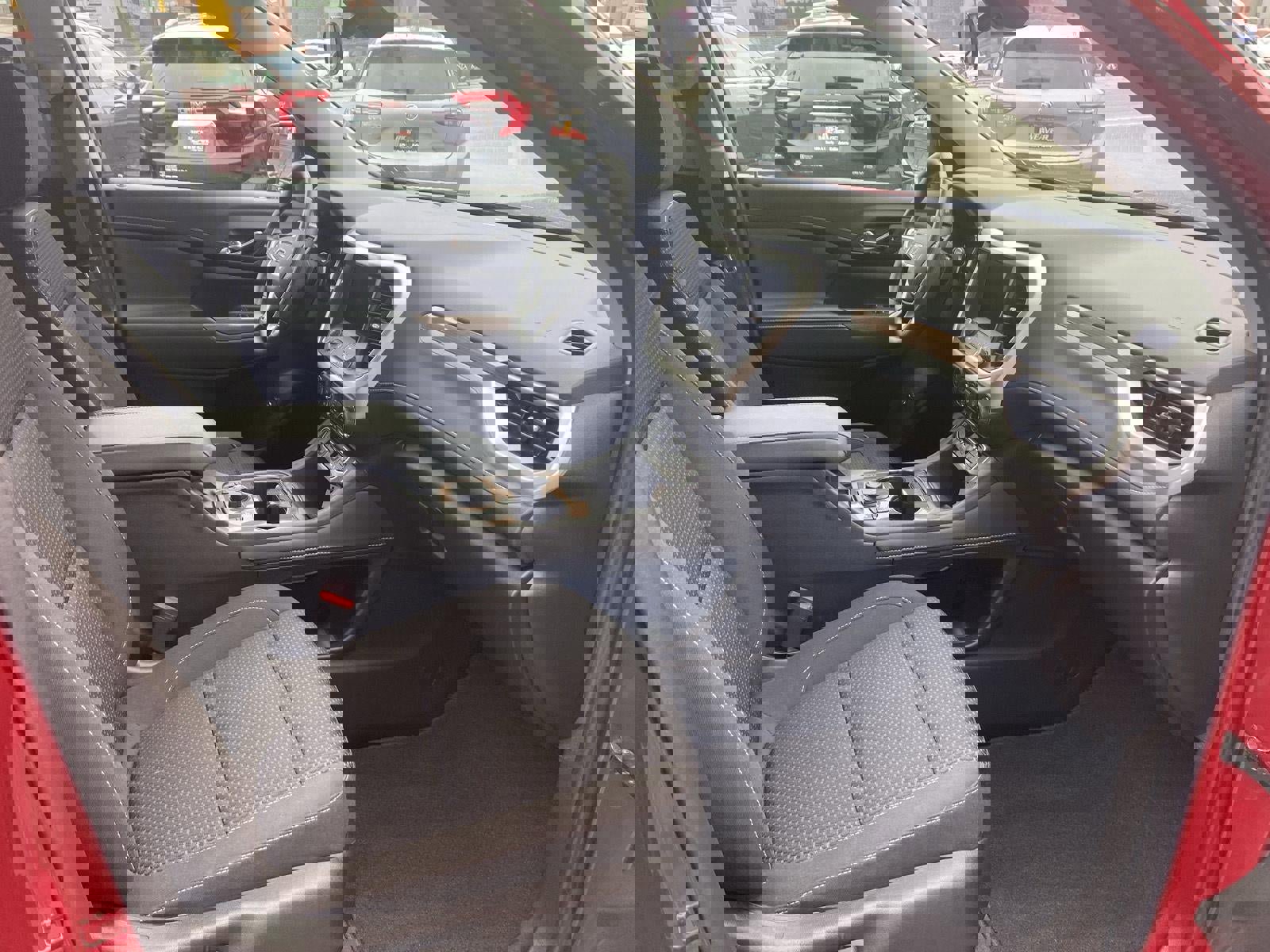 Used 2023 GMC Acadia SLE w/ Driver Convenience Package AWD/4WD image 39