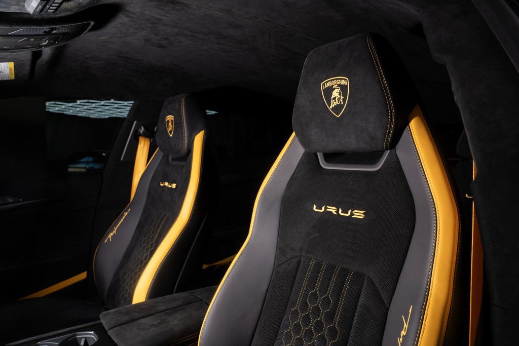 Used 2024 Lamborghini Urus Performante AWD/4WD image 11