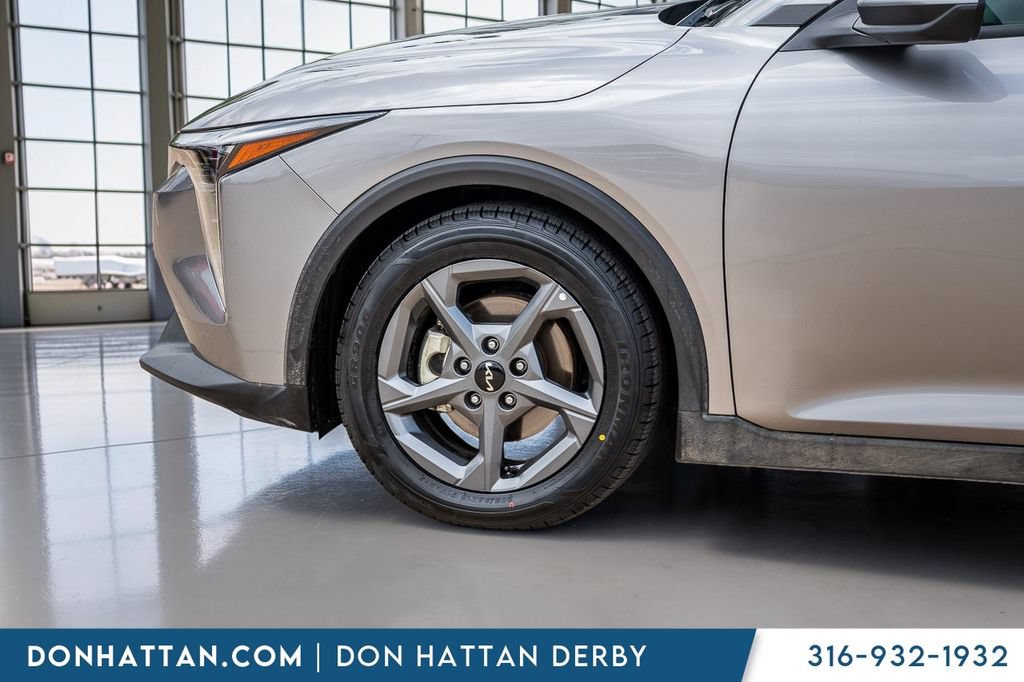 Used 2025 Kia K4 FWD image 38
