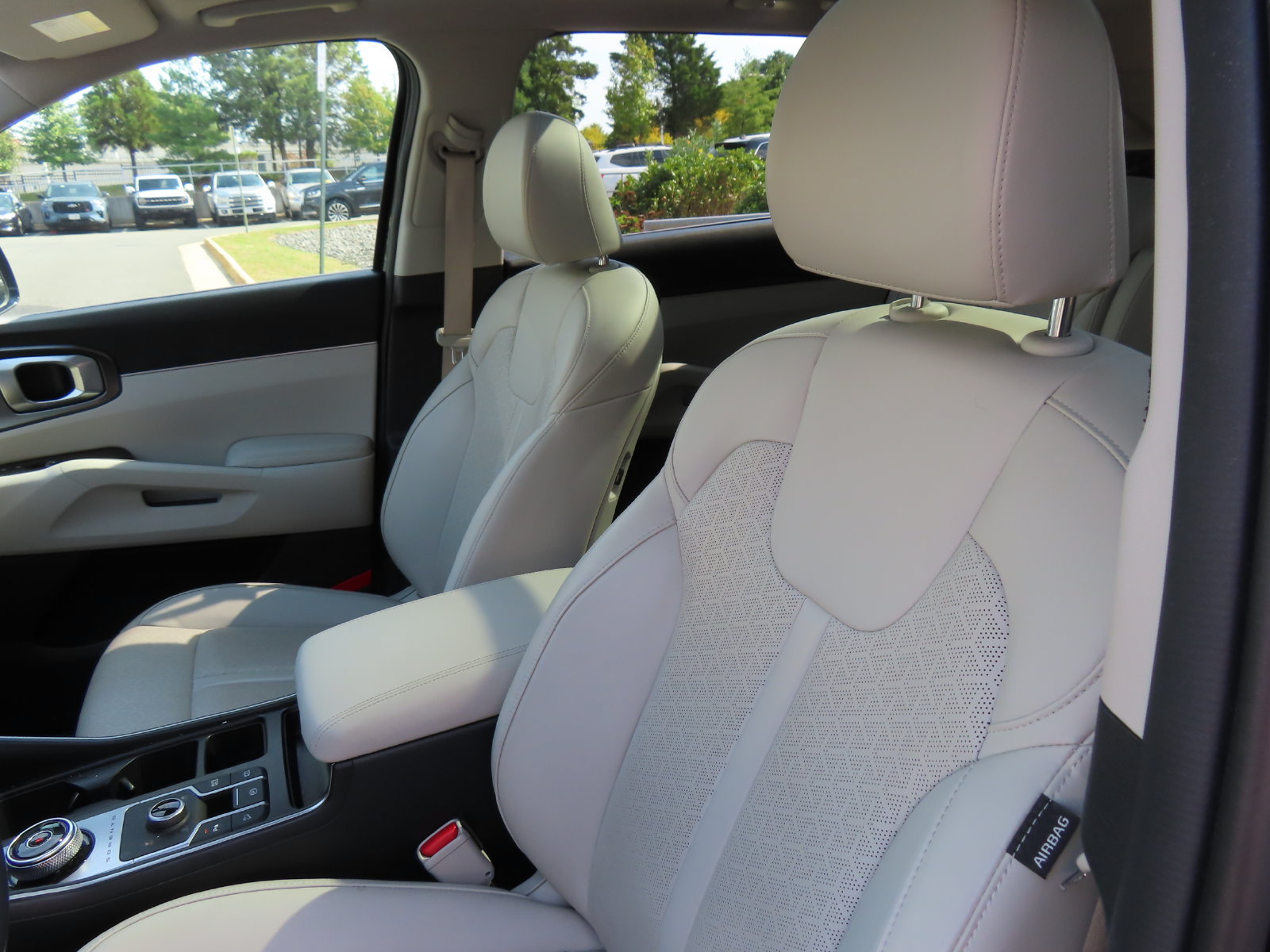 Used 2022 Kia Sorento EX w/ Panoramic Sunroof Package AWD/4WD image 26