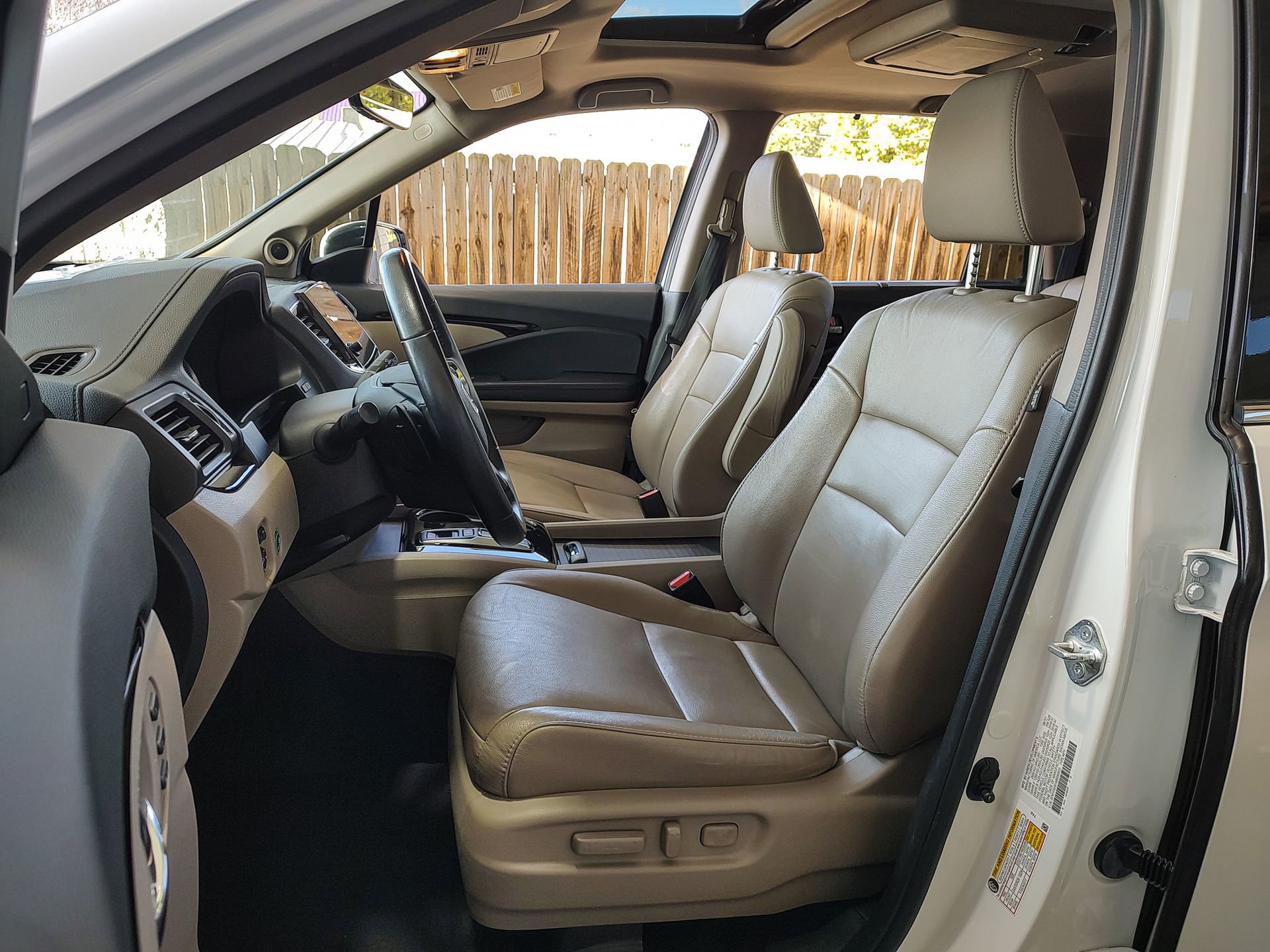 Used 2021 Honda Pilot Touring image 9