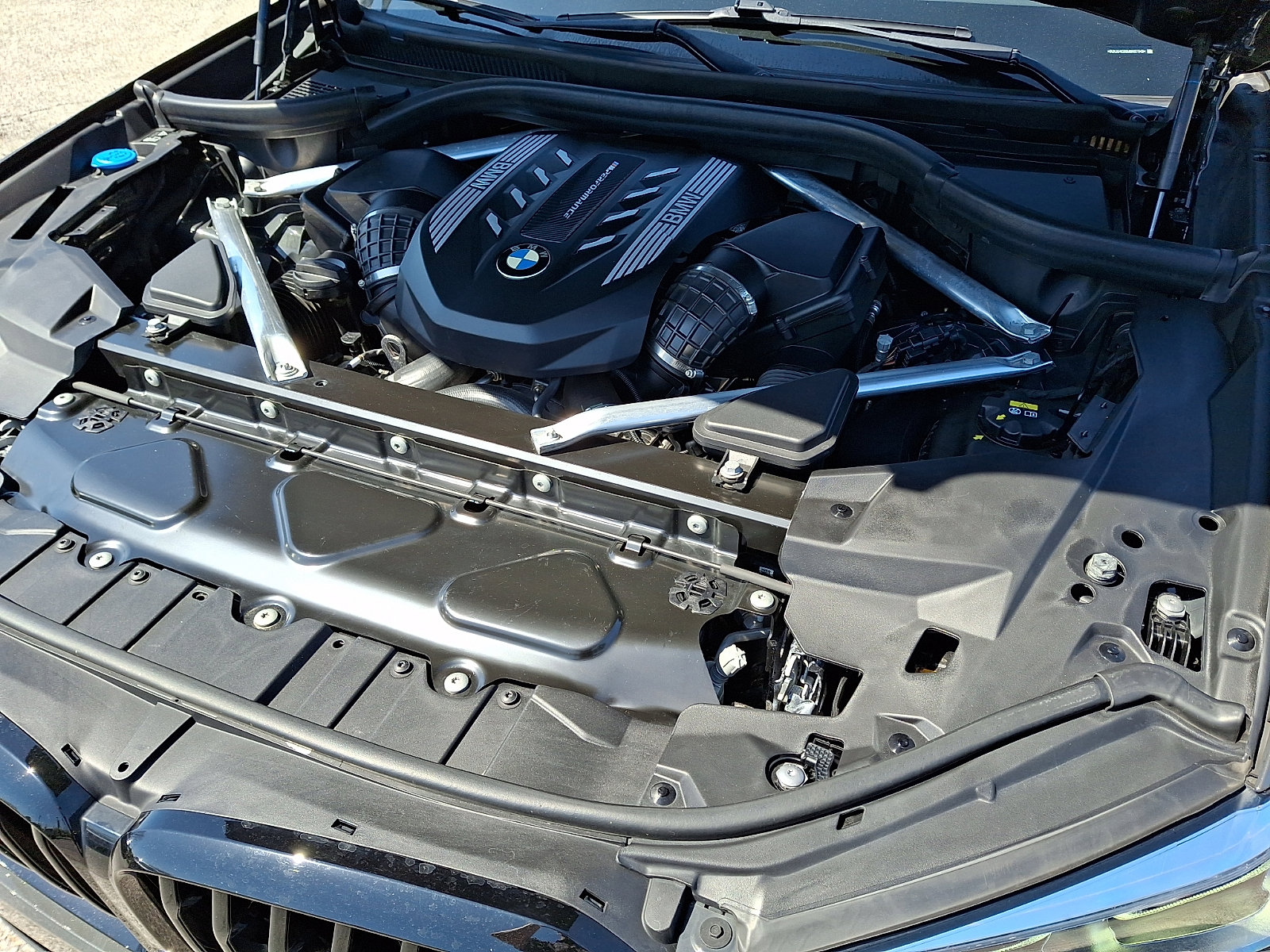 Used 2021 BMW X5 M50i w/ Executive Package image 30