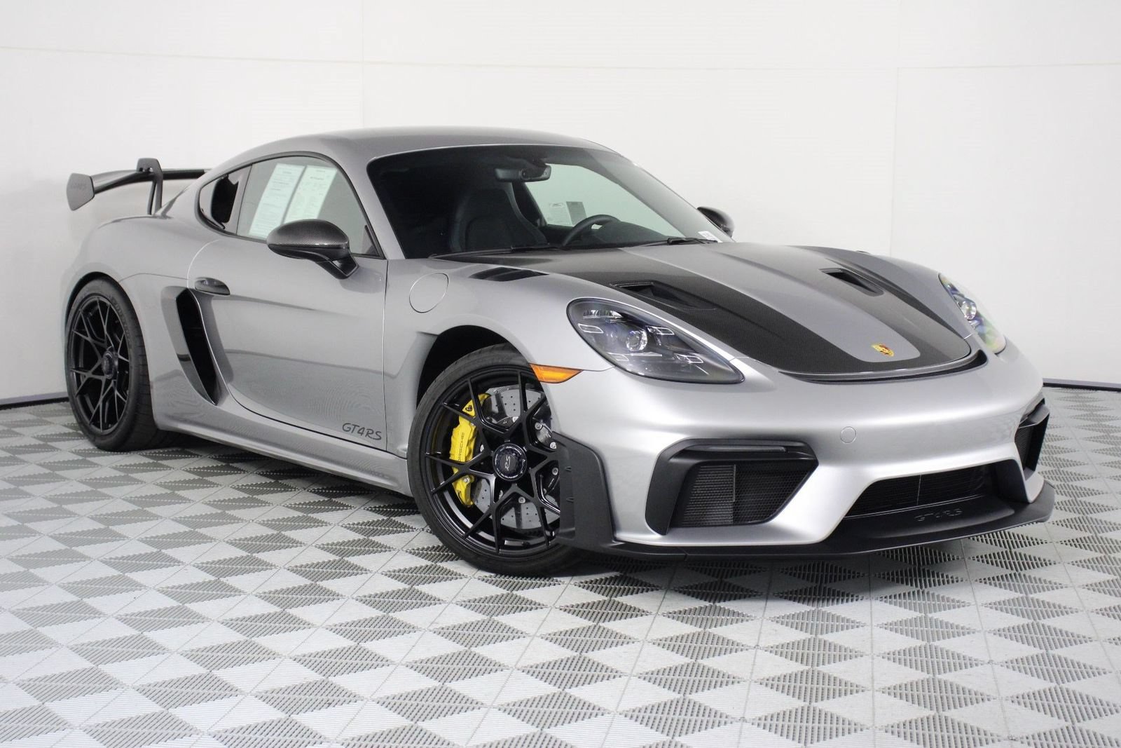 Certified 2025 Porsche 718 Cayman GT4 RS RWD image 9