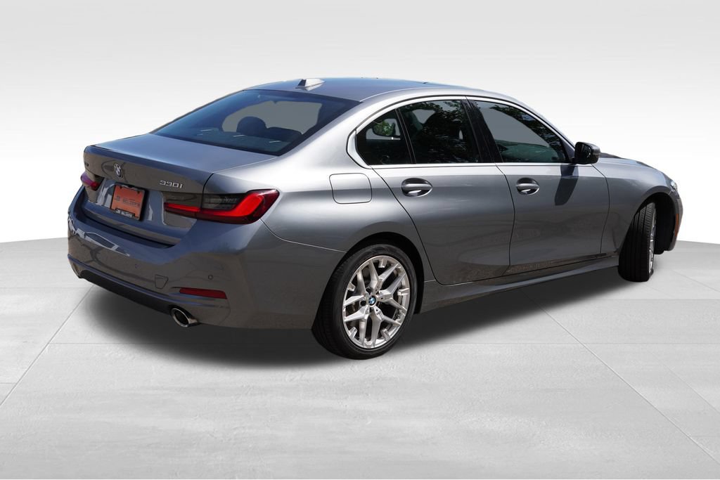 Used 2026 BMW 330i xDrive Sedan AWD/4WD image 5