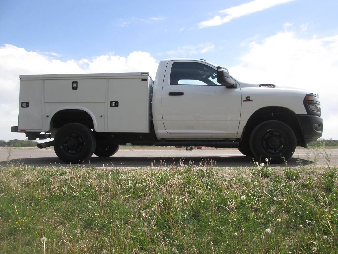 Used 2025 RAM 2500 Tradesman AWD/4WD image 5