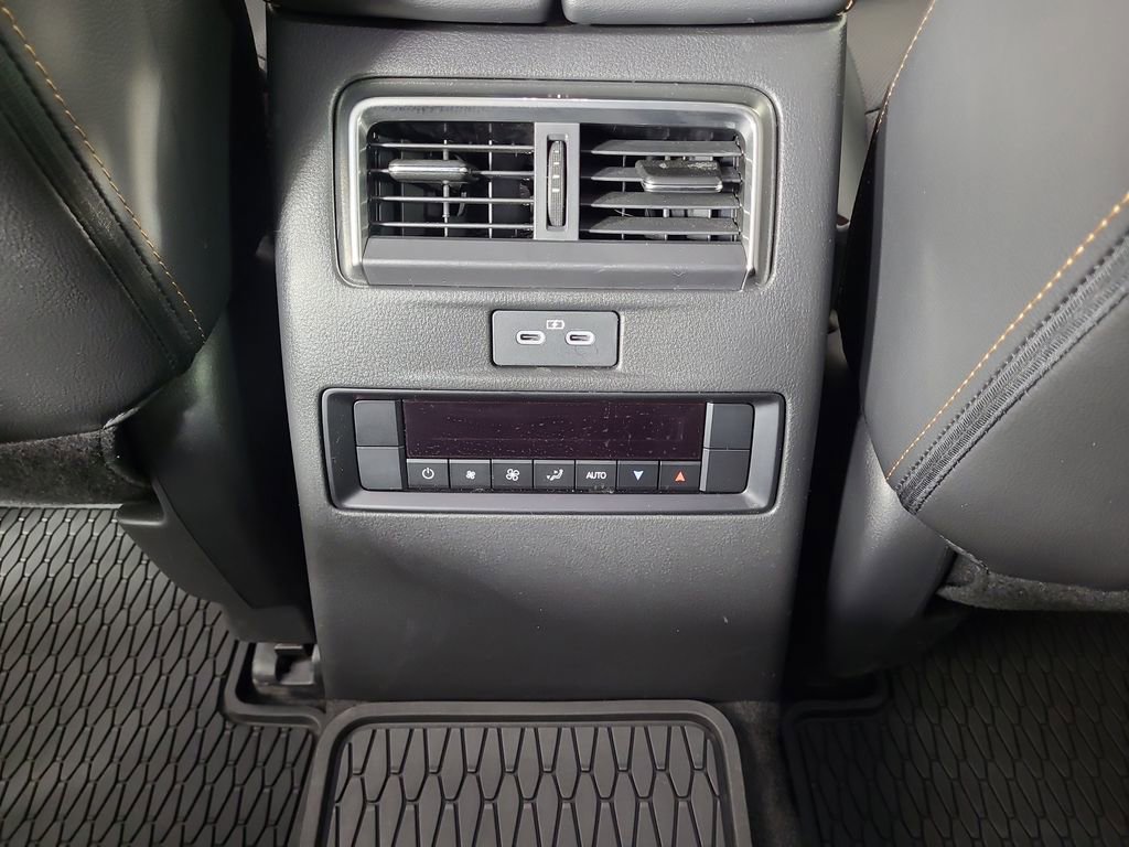 Used 2024 MAZDA CX-90 Plug-In Hybrid w/ Preferred AWD/4WD image 17