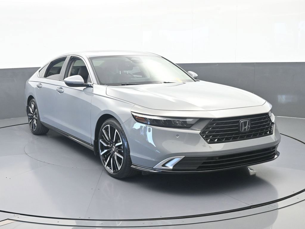 Used 2024 Honda Accord Touring image 9