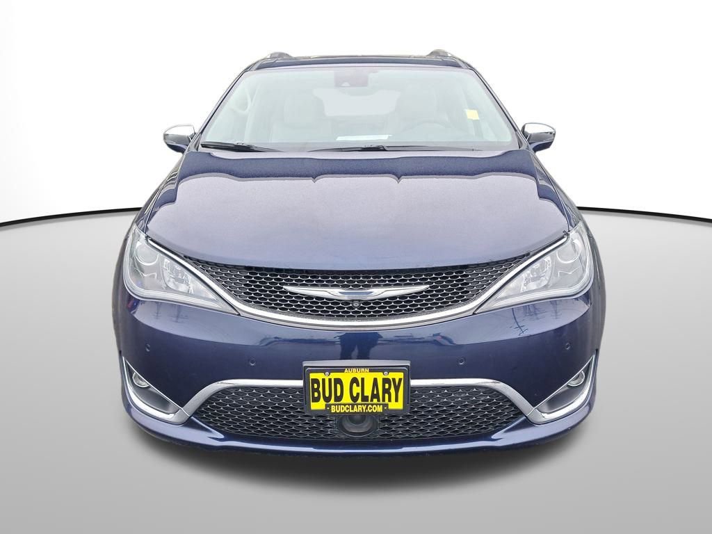 Used 2017 Chrysler Pacifica Limited image 9