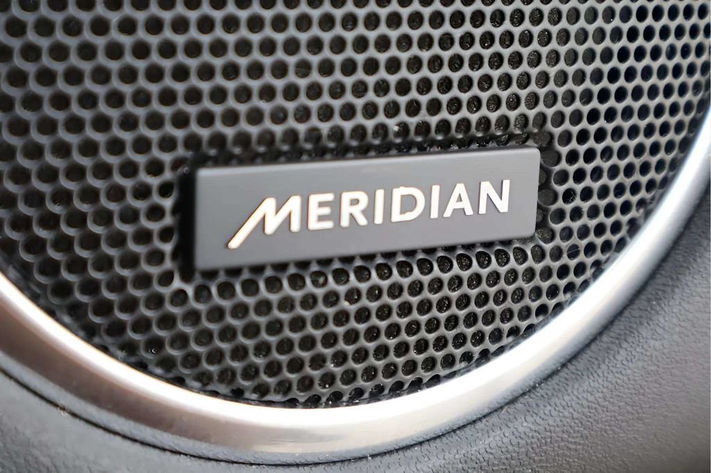 Used 2024 Land Rover Discovery Sport S AWD/4WD image 7