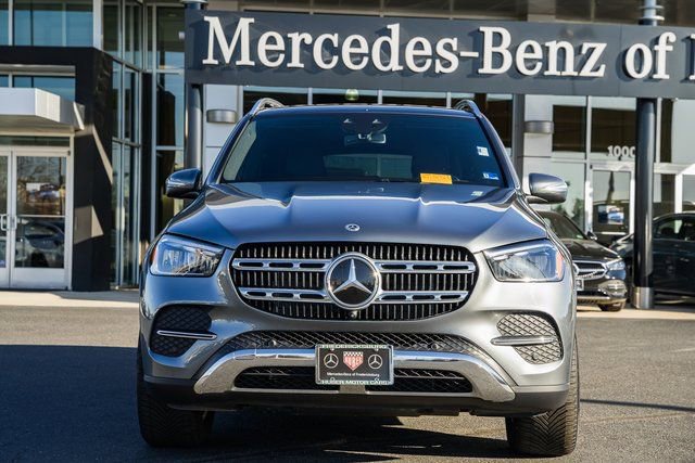 Used 2025 Mercedes-Benz GLE 350 4MATIC image 2