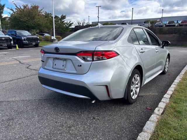 Used 2021 Toyota Corolla LE w/ Carpet Mat Package (TMS) FWD image 4