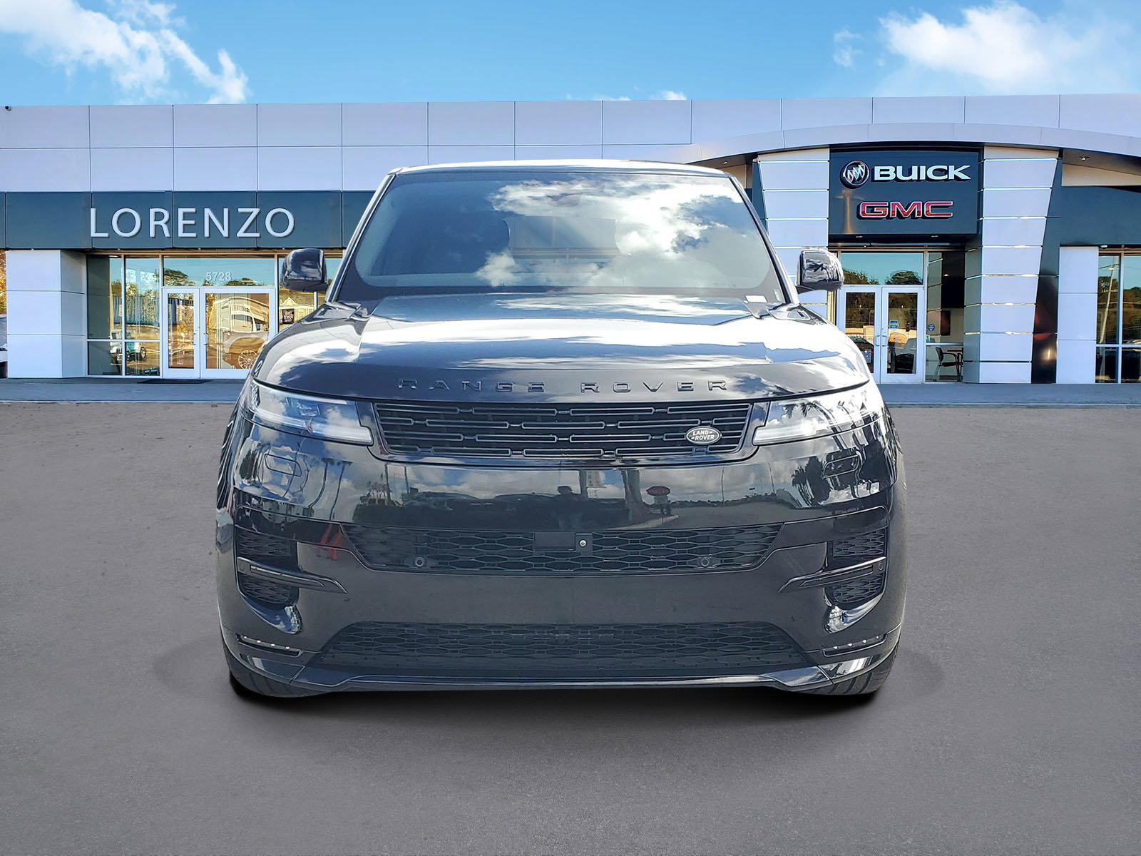 Used 2024 Land Rover Range Rover Sport Dynamic SE AWD/4WD image 2