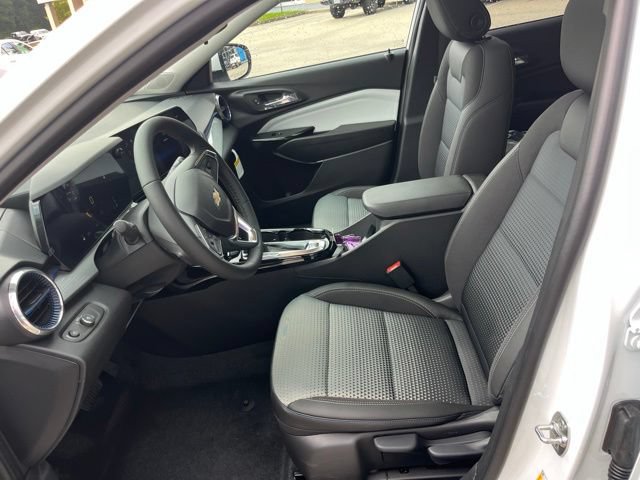 New 2026 Chevrolet Trax LT w/ Sunroof Package FWD image 14