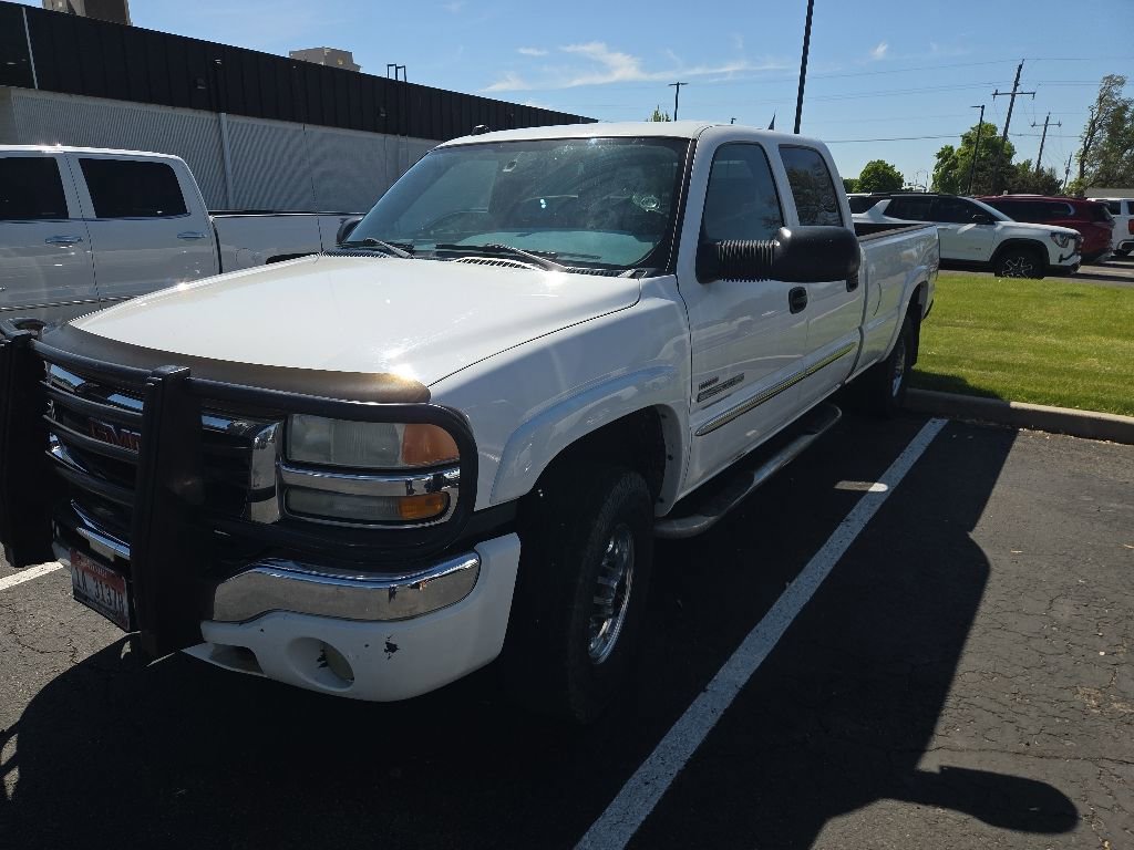 Used 2004 GMC Sierra 2500 SLE w/ Heavy-Duty Power Package AWD/4WD image 4