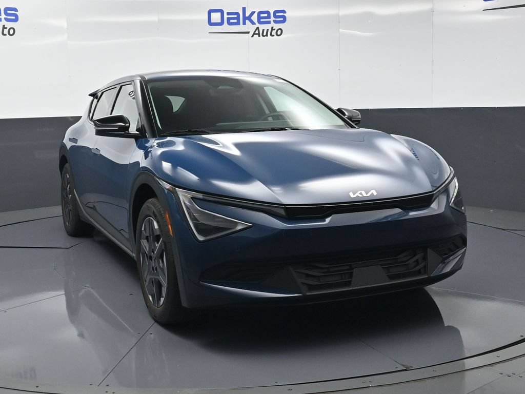 New 2026 Kia EV6 Light RWD image 2