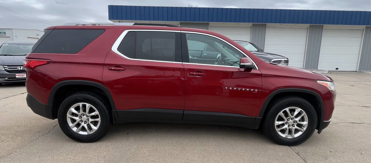 Used 2018 Chevrolet Traverse LT image 6