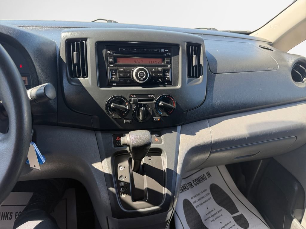 Used 2015 Chevrolet City Express LT image 22