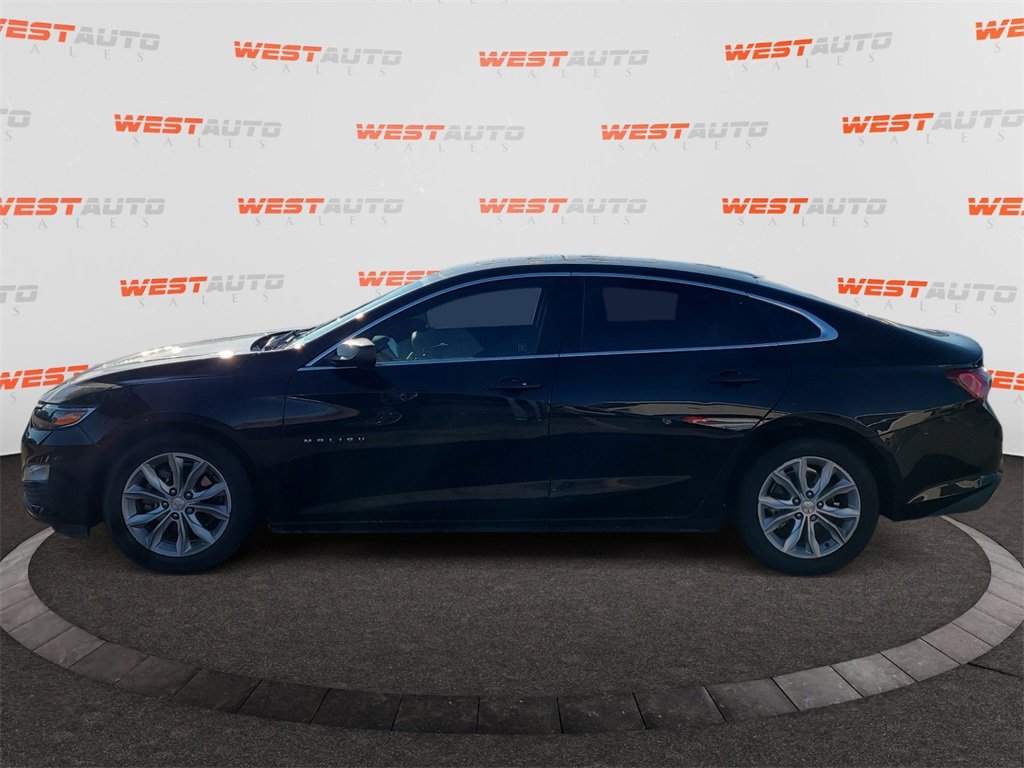 Used 2022 Chevrolet Malibu LT image 2