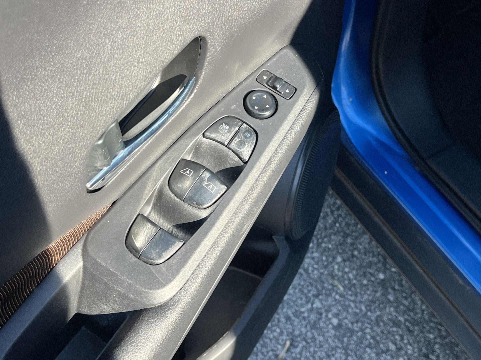 Used 2024 Nissan Kicks SR FWD image 14
