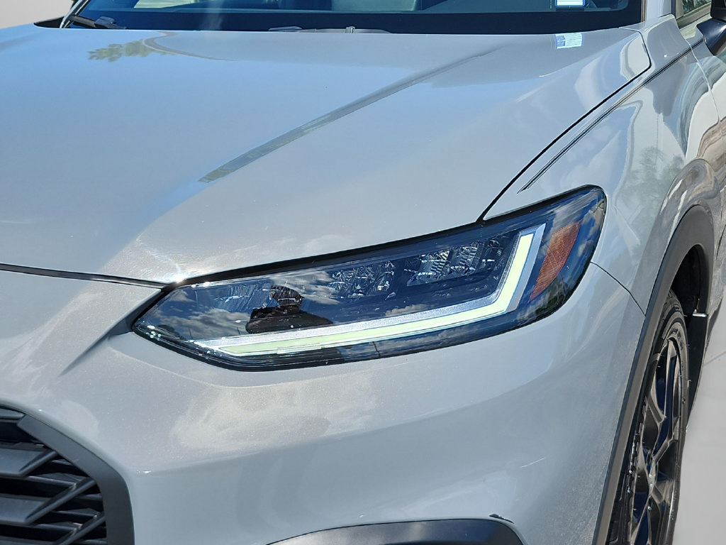 Used 2025 Honda HR-V Sport image 13