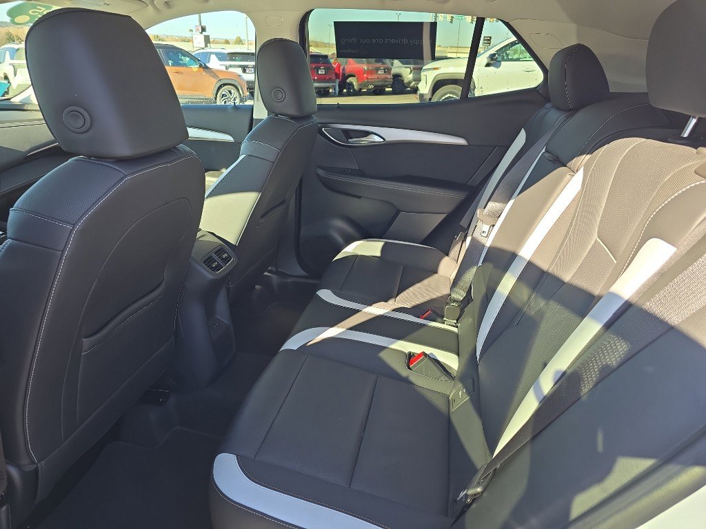 Certified 2025 Buick Envision Sport Touring image 20