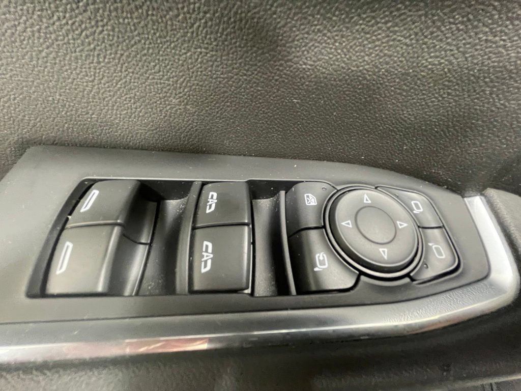 Used 2023 GMC Sierra 1500 SLT w/ SLT Premium Package AWD/4WD image 18