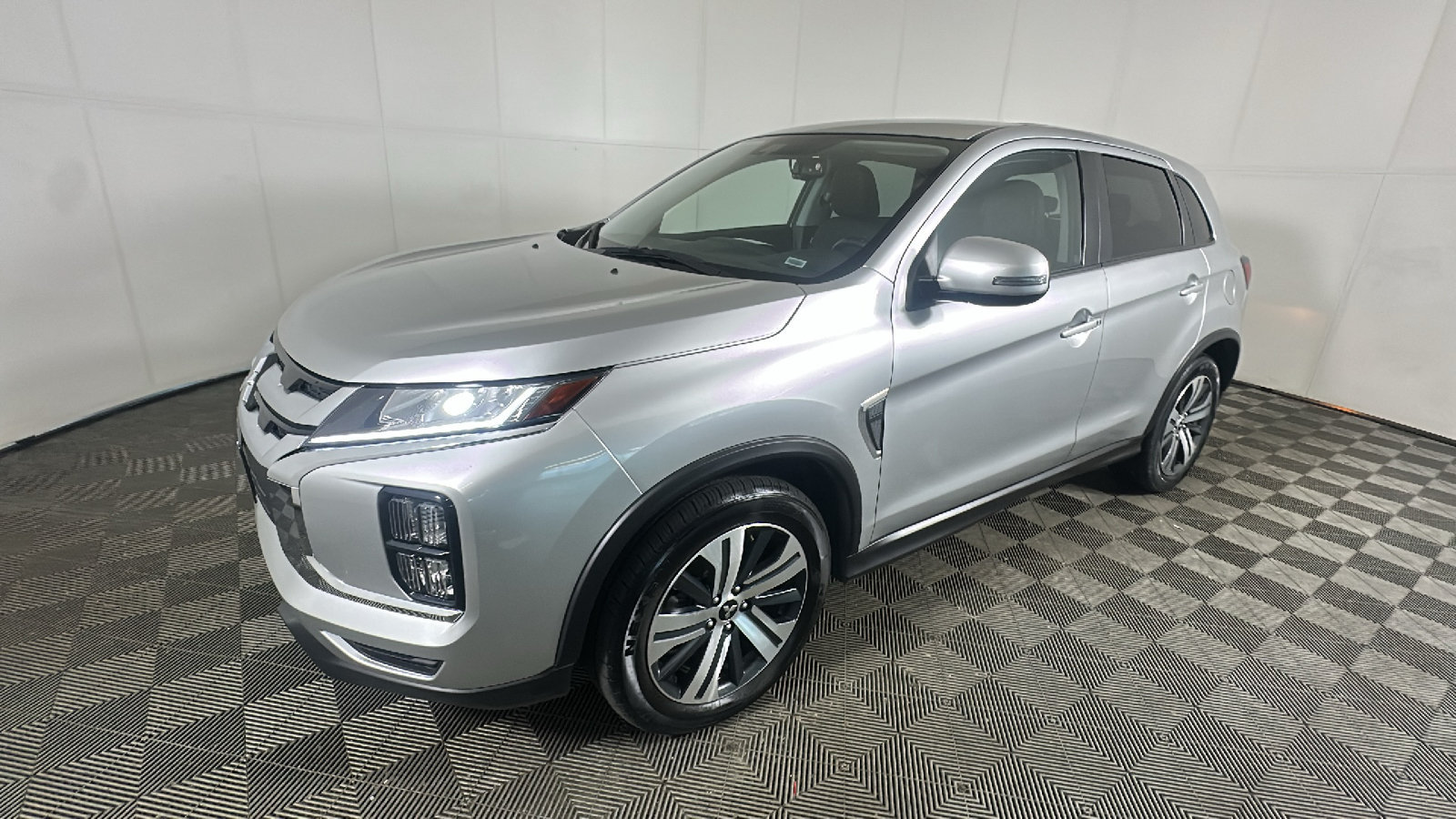 Used 2024 Mitsubishi Outlander Sport SE AWD/4WD image 6