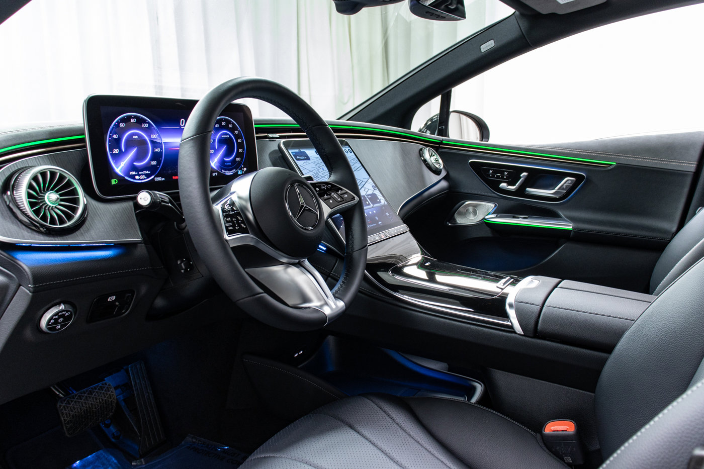 Used 2024 Mercedes-Benz EQE 350+ 4MATIC Sedan image 11