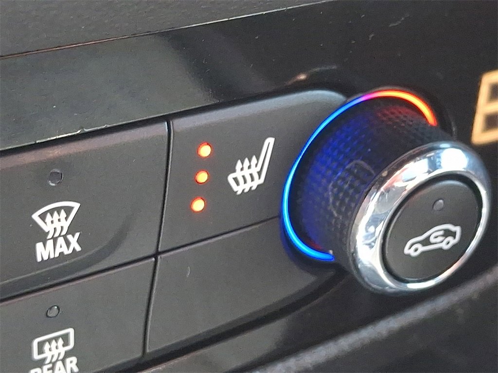 Certified 2022 Buick Enclave Essence w/ Experience Buick Package image 25