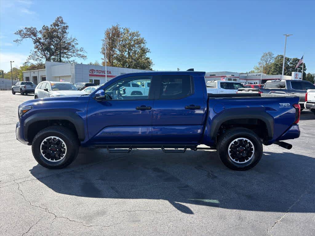 Used 2024 Toyota Tacoma TRD Off-Road w/ TRD Off Road Upgrade Package AWD/4WD image 27