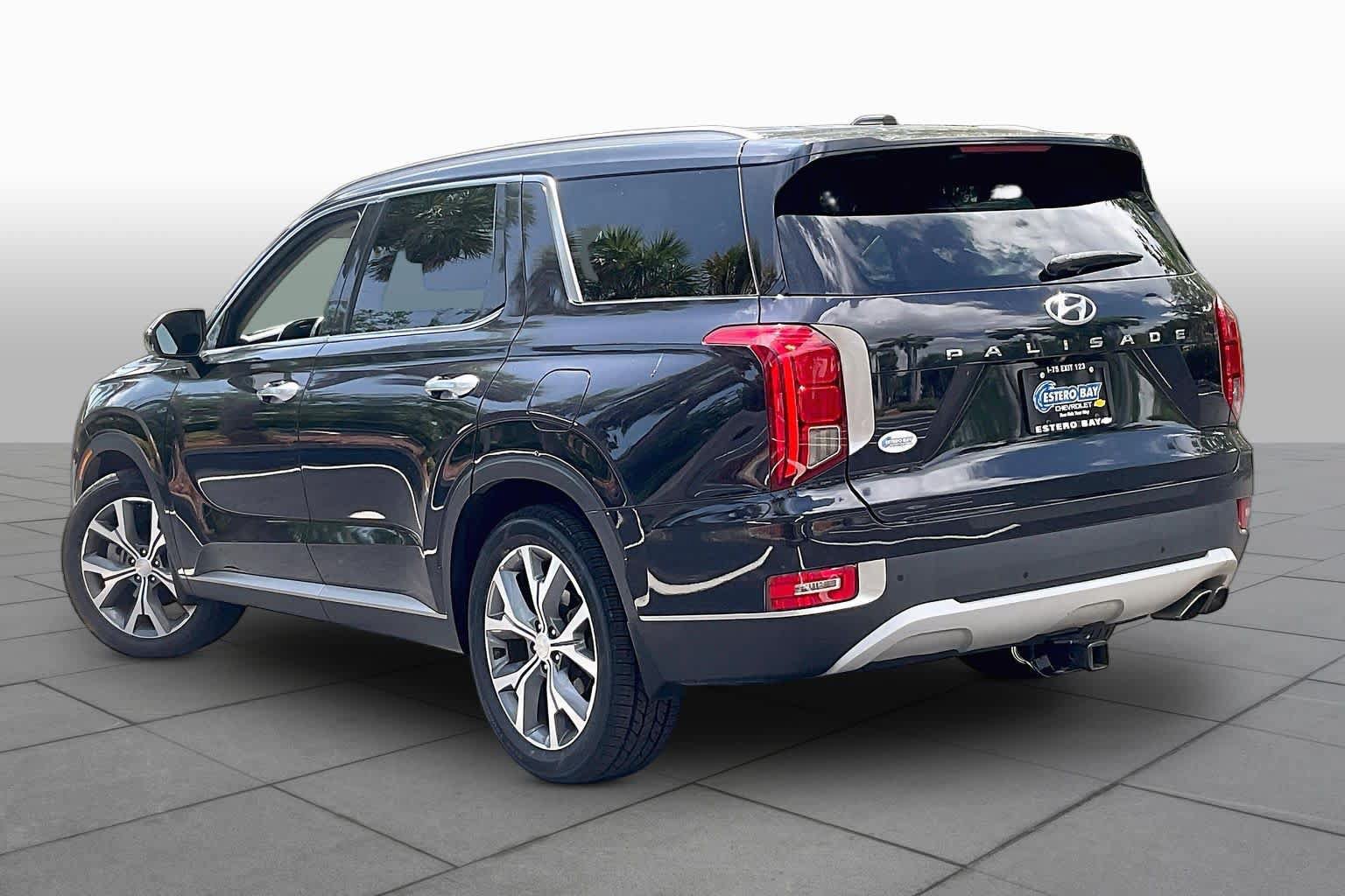 Used 2020 Hyundai Palisade SEL w/ Premium Package FWD image 13