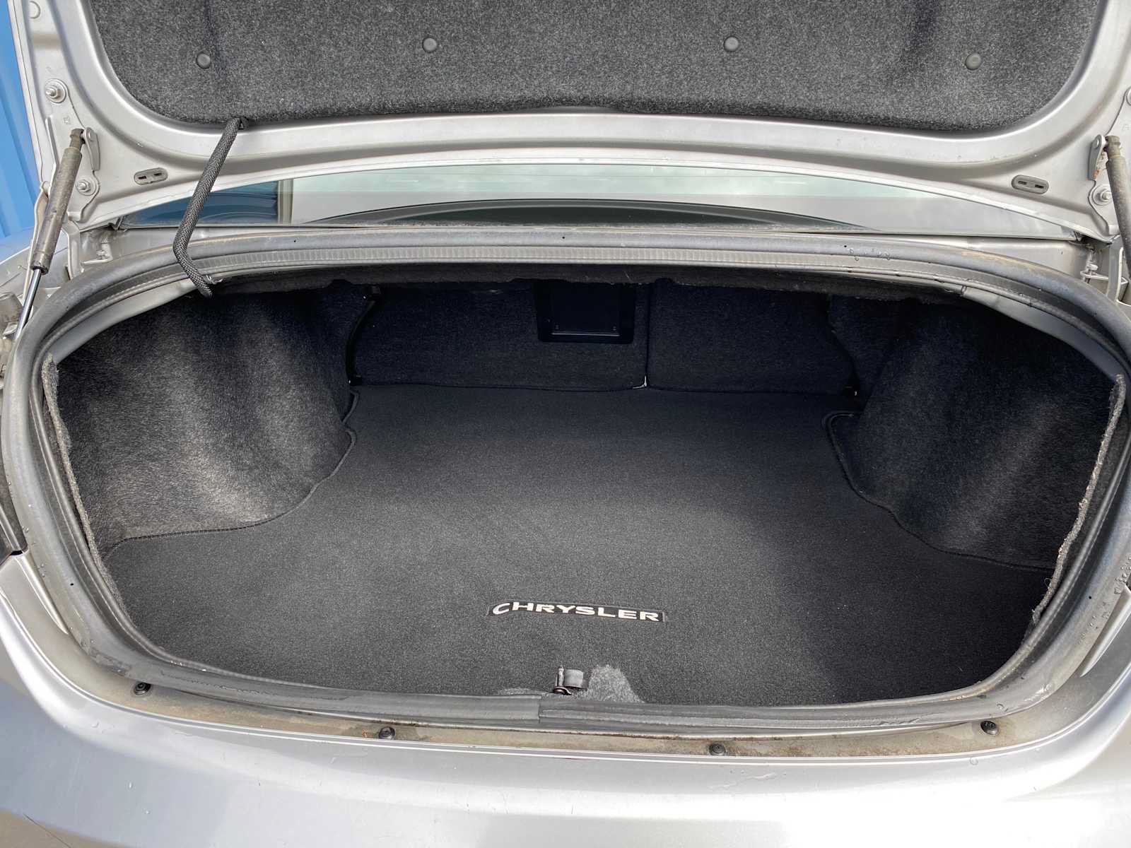 Used 2013 Chrysler 200 Limited FWD image 26