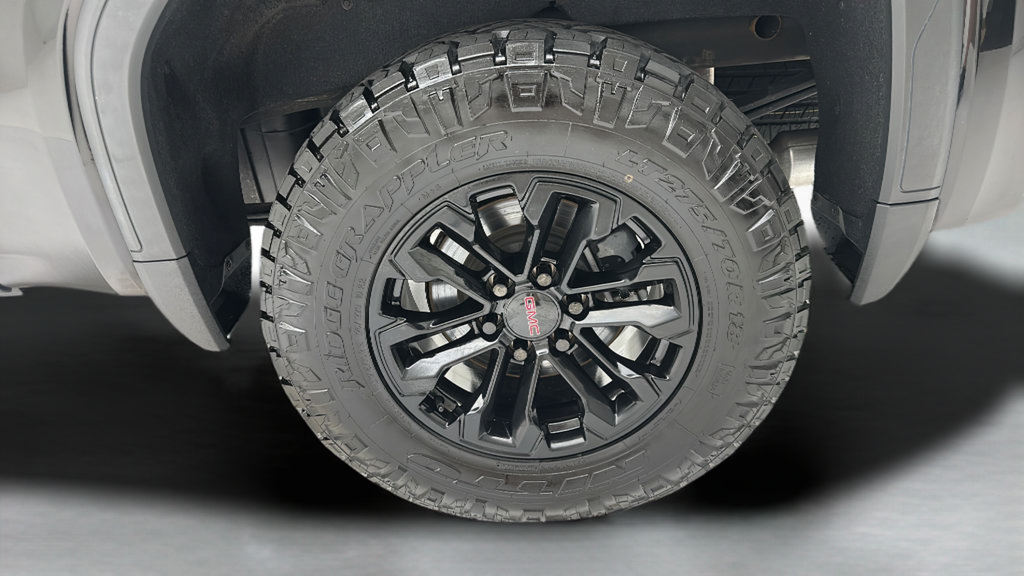 Used 2021 GMC Sierra 1500 AT4 w/ AT4 Premium Package AWD/4WD image 11