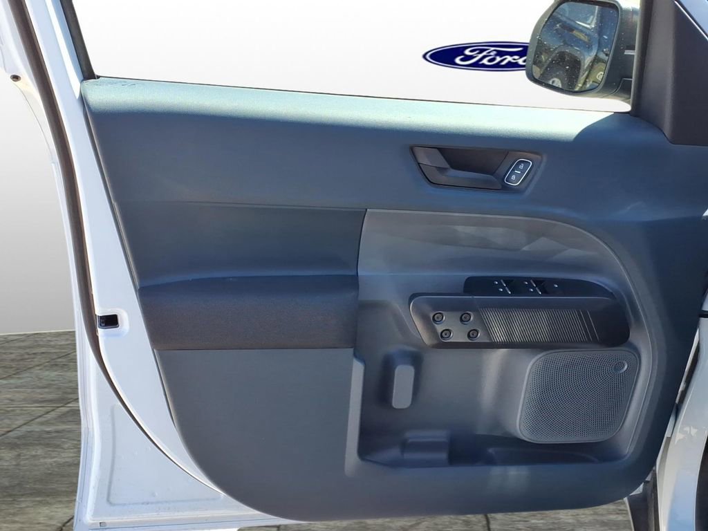 Used 2025 Ford Maverick XL image 11