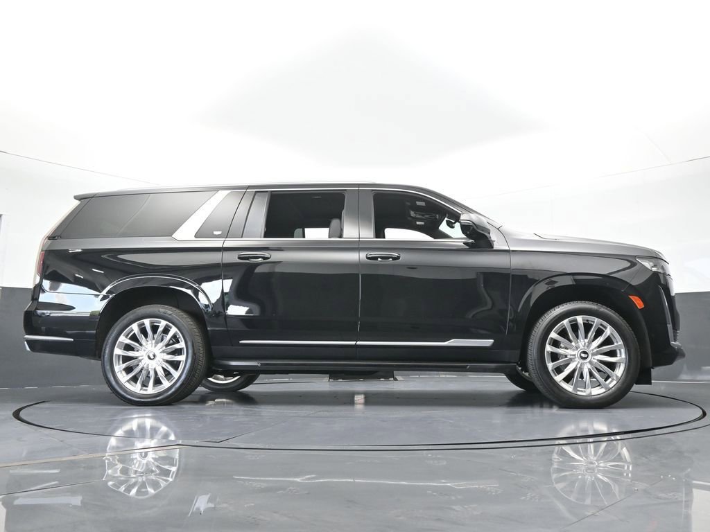 Used 2023 Cadillac Escalade ESV Premium Luxury image 67