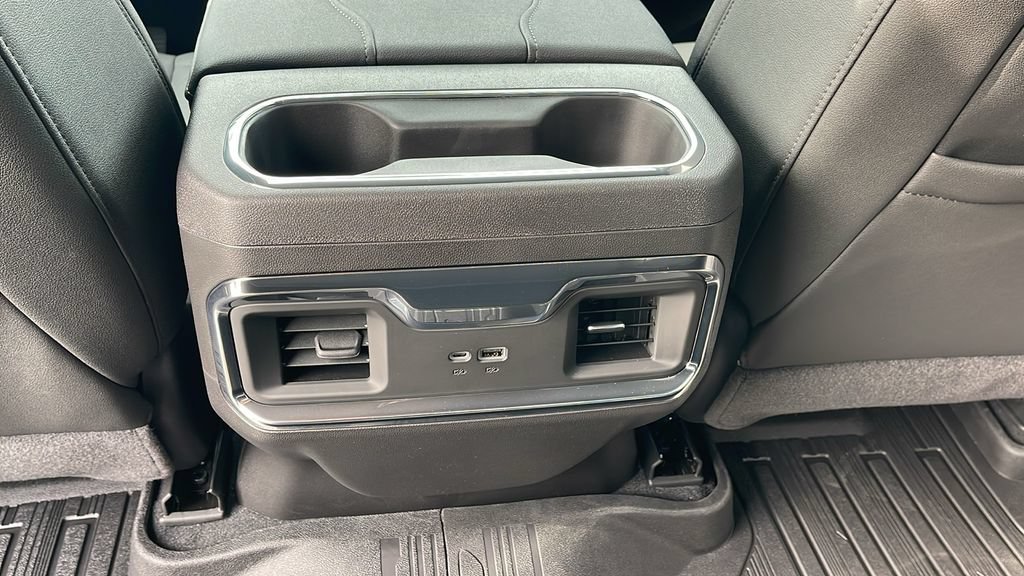 New 2026 GMC Sierra 1500 Elevation w/ Elevation Premium Package AWD/4WD image 19