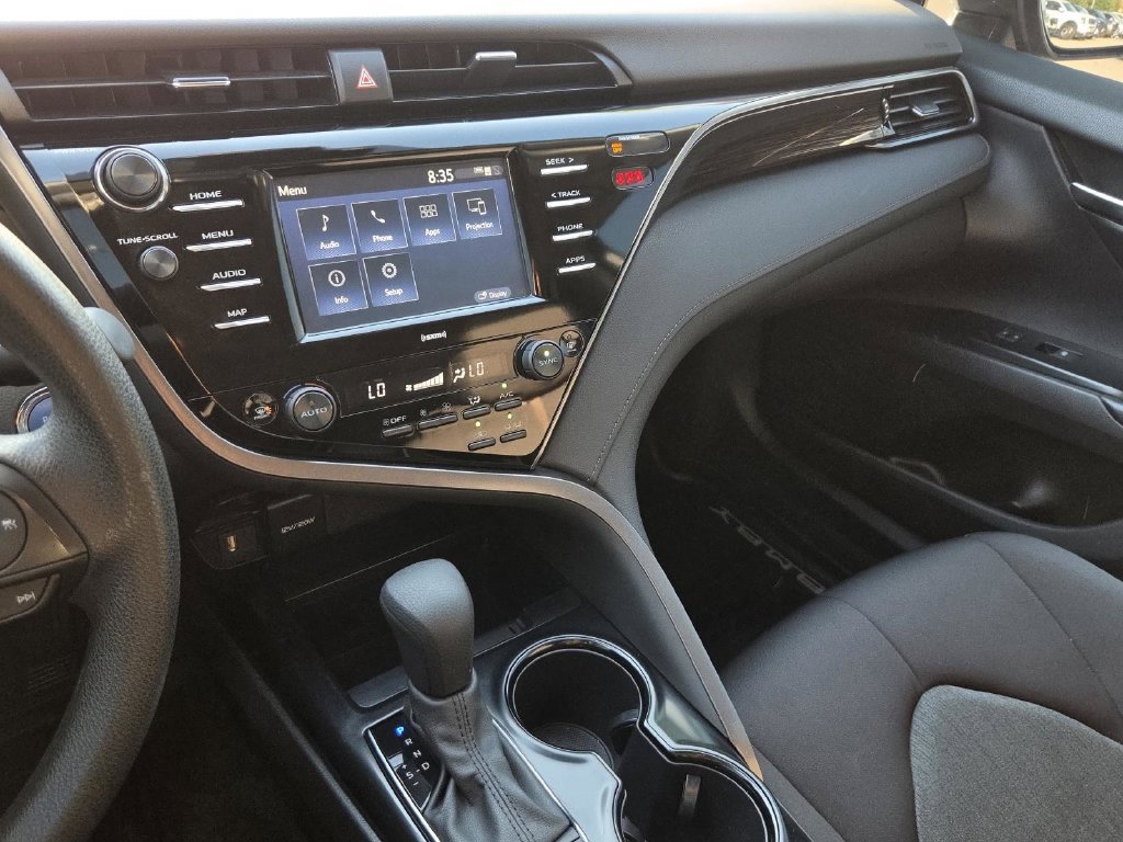 Used 2020 Toyota Camry LE FWD image 19