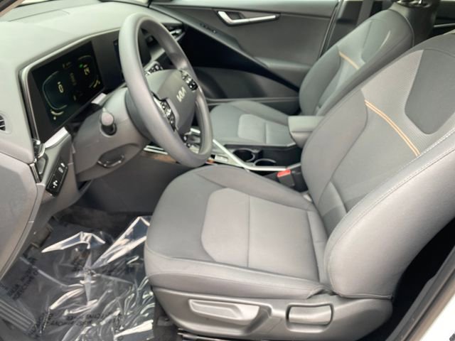 Used 2024 Kia Niro LX FWD image 10