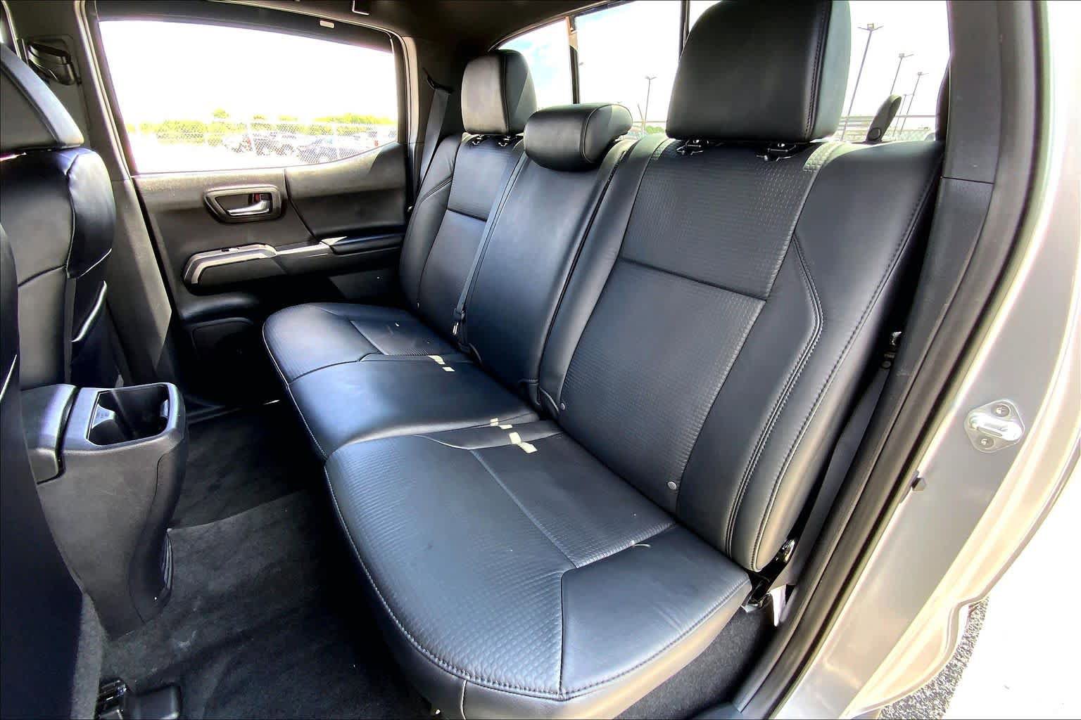 Used 2021 Toyota Tacoma Limited AWD/4WD image 20
