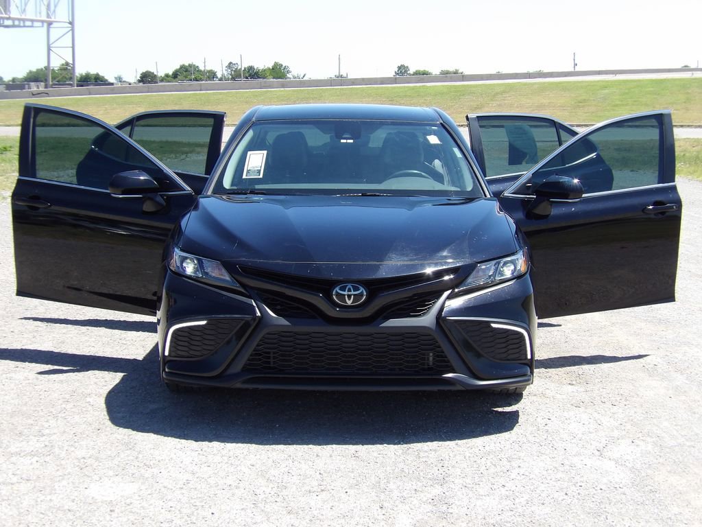 Used 2023 Toyota Camry SE FWD image 27