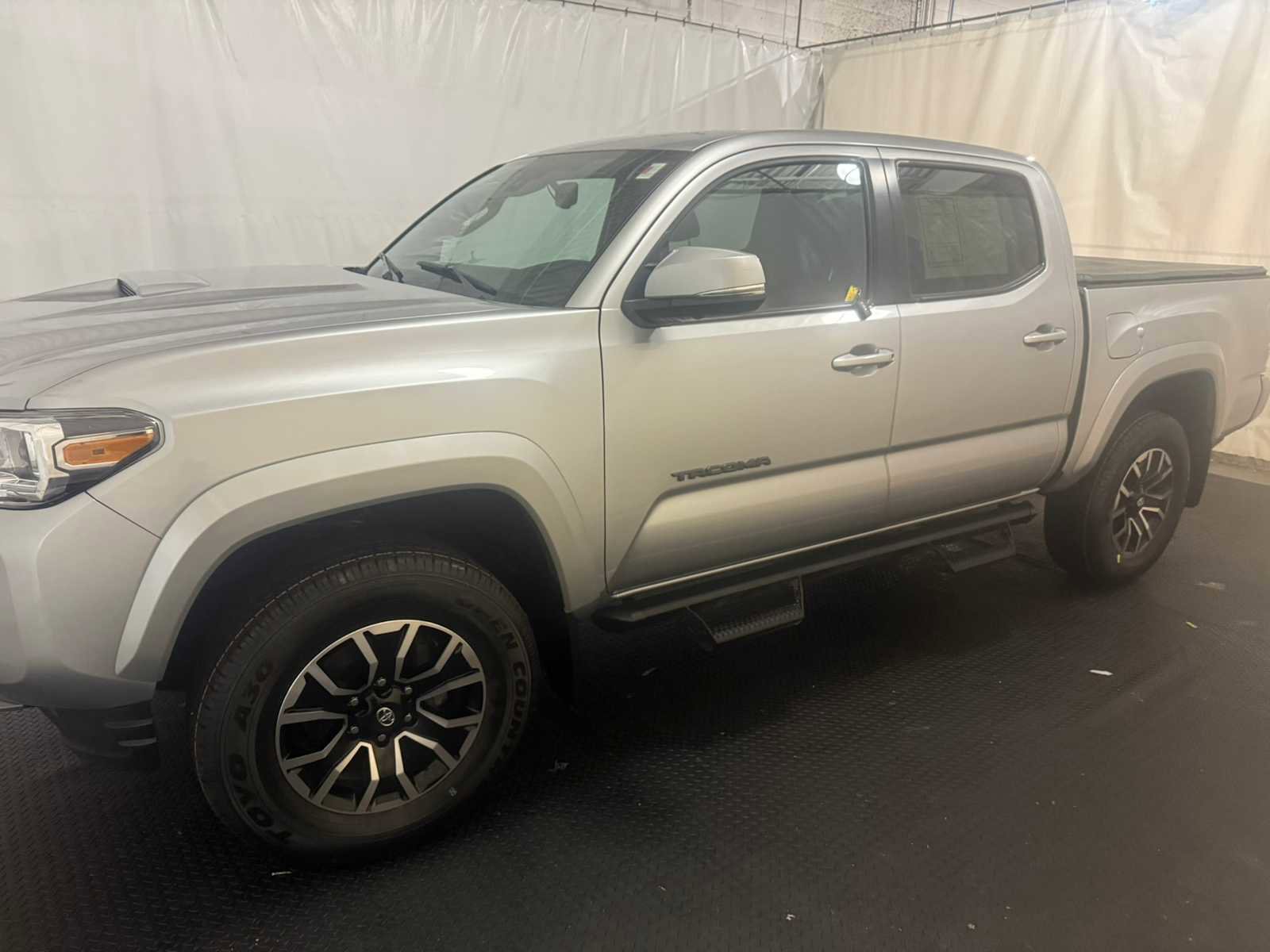 Used 2023 Toyota Tacoma TRD Sport image 2