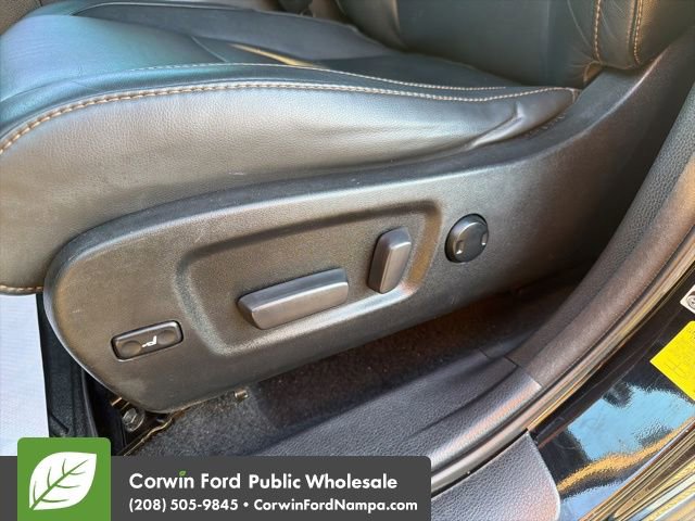 Used 2018 Toyota Highlander XLE w/ Carpet Mat Package (TMS) image 26