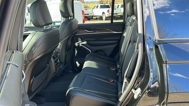 Used 2023 Jeep Grand Cherokee 30th Anniversary image 24