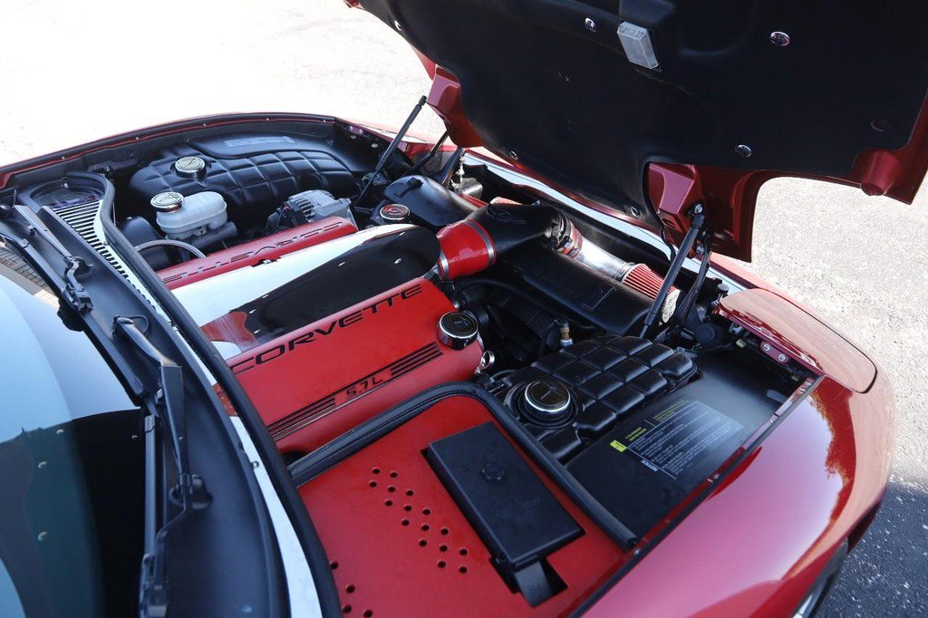 Used 2004 Chevrolet Corvette Convertible w/ Preferred Equipment Group RWD image 23