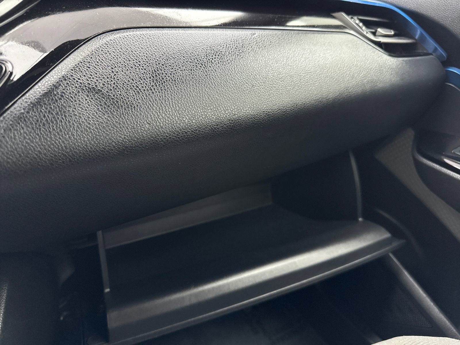 Used 2019 Toyota C-HR XLE FWD image 33