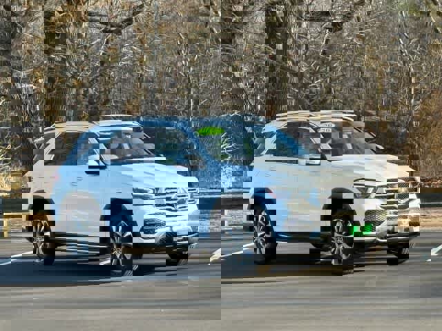 Used 2020 Mercedes-Benz GLE 350 4MATIC w/ Premium Package image 8