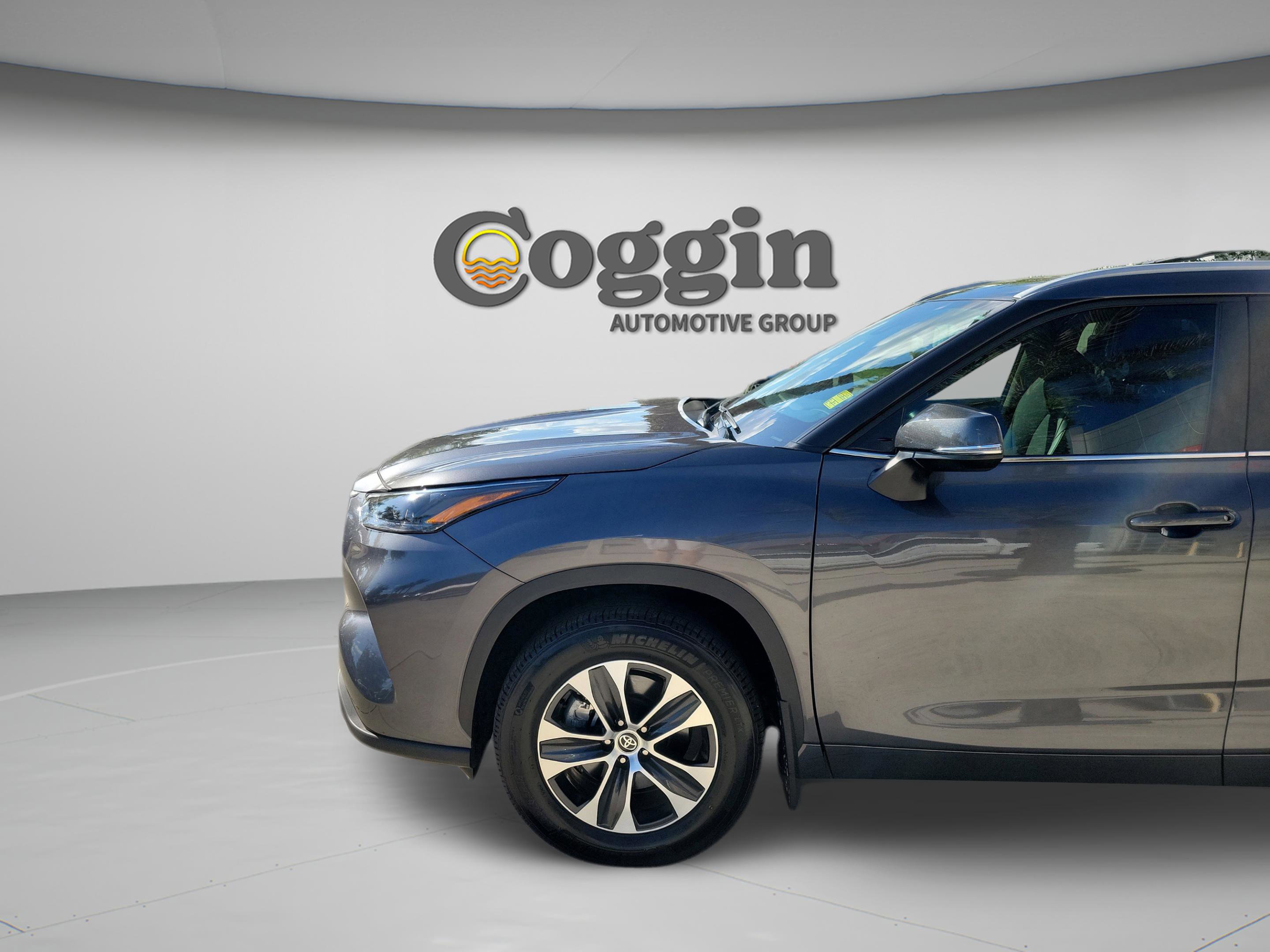 Certified 2025 Toyota Highlander XLE AWD/4WD image 30