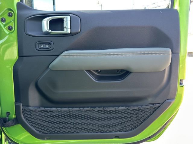 New 2025 Jeep Gladiator Mojave w/ Convenience Group image 24