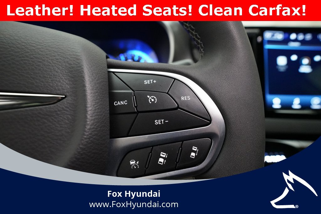 Used 2024 Chrysler Pacifica Touring-L image 19